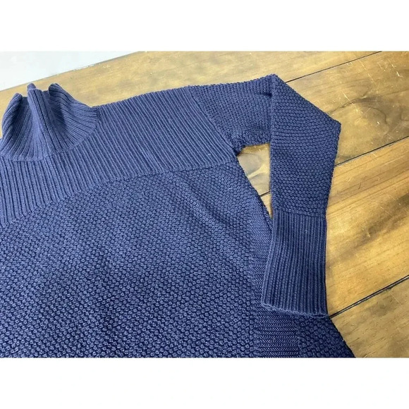 Lululemon Warm and Restore Knit Navy Turtle Neck Sweater 100% Merino Wool Size 6 - Picture 5 of 12